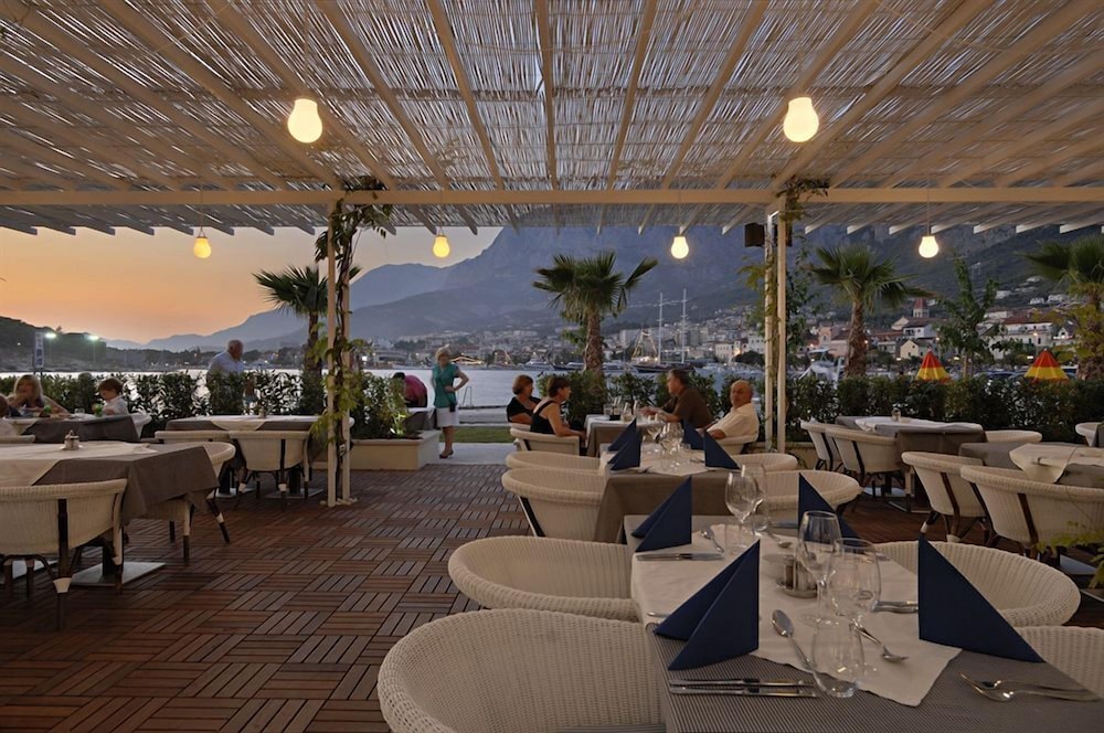 Hotel Osejava — Restaurant & bars in Makarska, Split-Dalmatia
