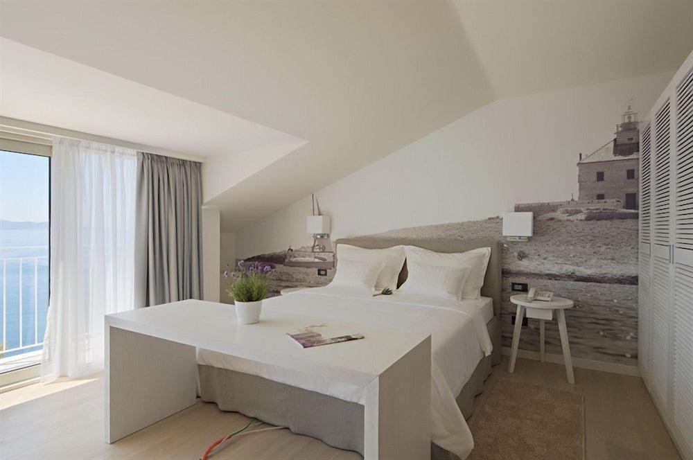 Hotel Osejava — Hotel rooms in Makarska, Split-Dalmatia