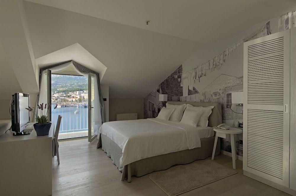 Hotel Osejava — Hotel rooms in Makarska, Split-Dalmatia