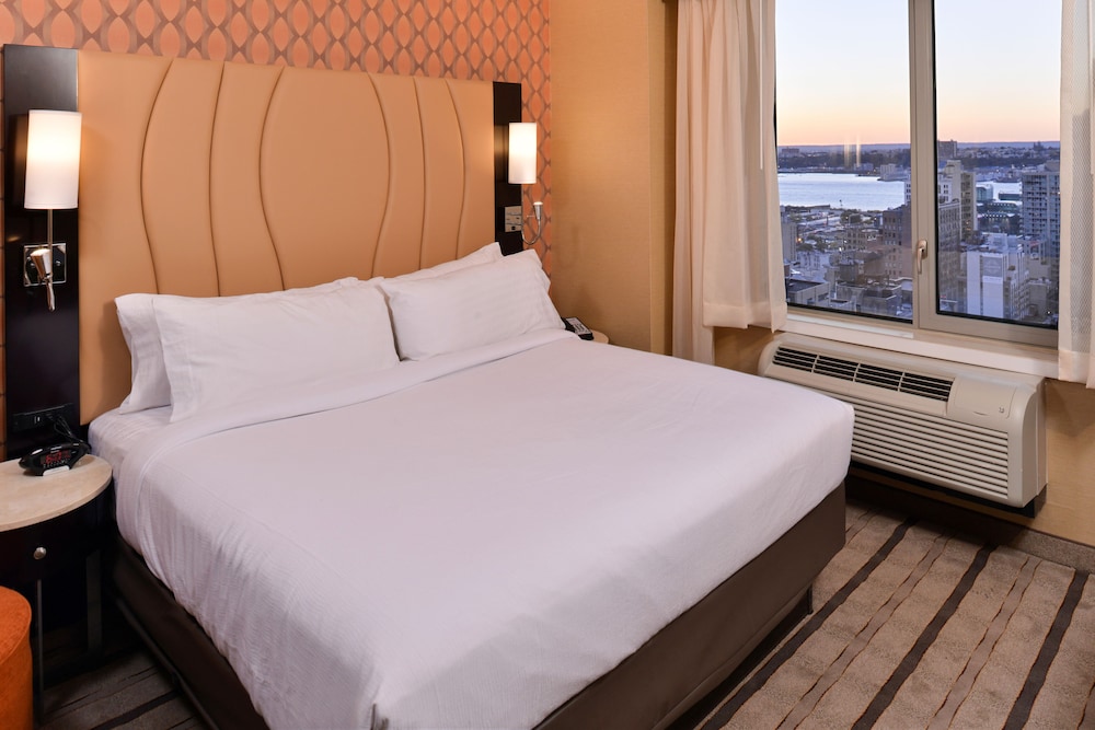 Holiday Inn New York City - Times Square by IHG — Hotel rooms in New York City, New York State