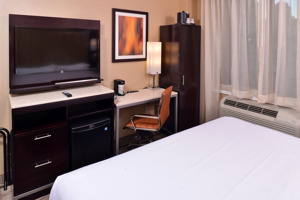 Holiday Inn New York City - Times Square by IHG — Hotel rooms in New York City, New York State
