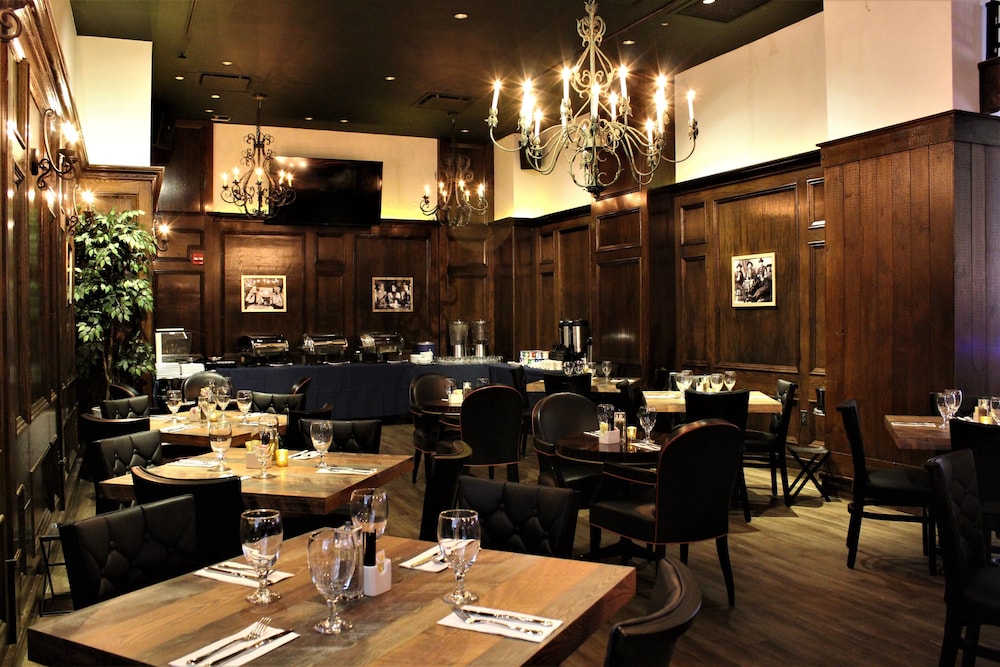Holiday Inn New York City - Times Square by IHG — Restaurant & bars in New York City, New York State