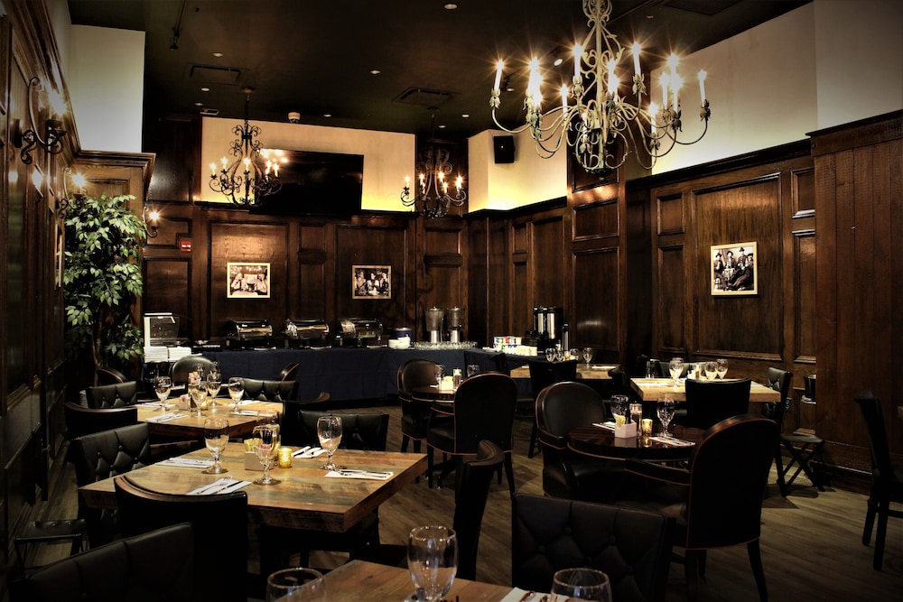 Holiday Inn New York City - Times Square by IHG — Restaurant & bars in New York City, New York State