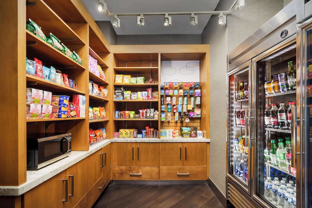 Hampton Inn Manhattan/Times Square Central — Restaurant & bars in New York City, New York State