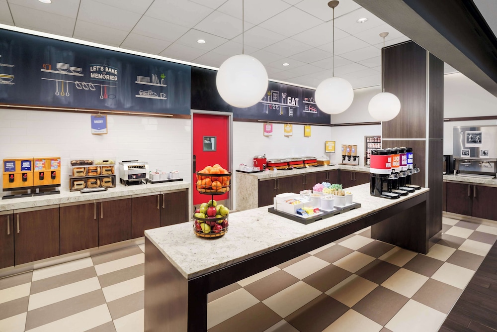 Hampton Inn Manhattan/Times Square Central — Restaurant & bars in New York City, New York State