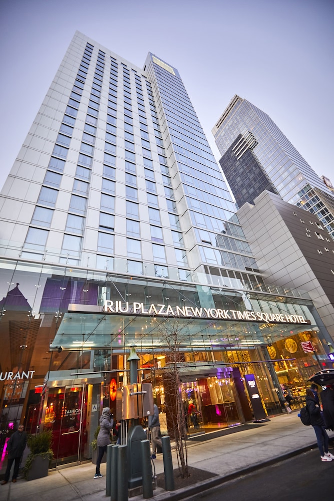 Hotel Riu Plaza New York Times Square — Hotel building in New York City, New York State