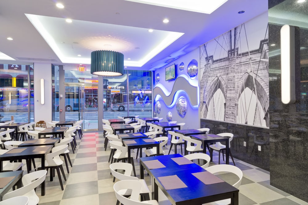 Hotel Riu Plaza New York Times Square — Restaurant & bars in New York City, New York State