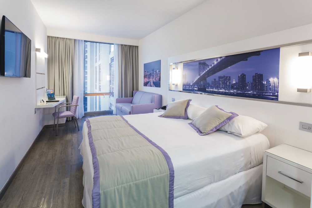 Hotel Riu Plaza New York Times Square — Hotel rooms in New York City, New York State