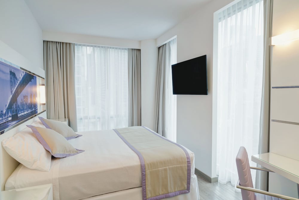 Hotel Riu Plaza New York Times Square — Hotel rooms in New York City, New York State