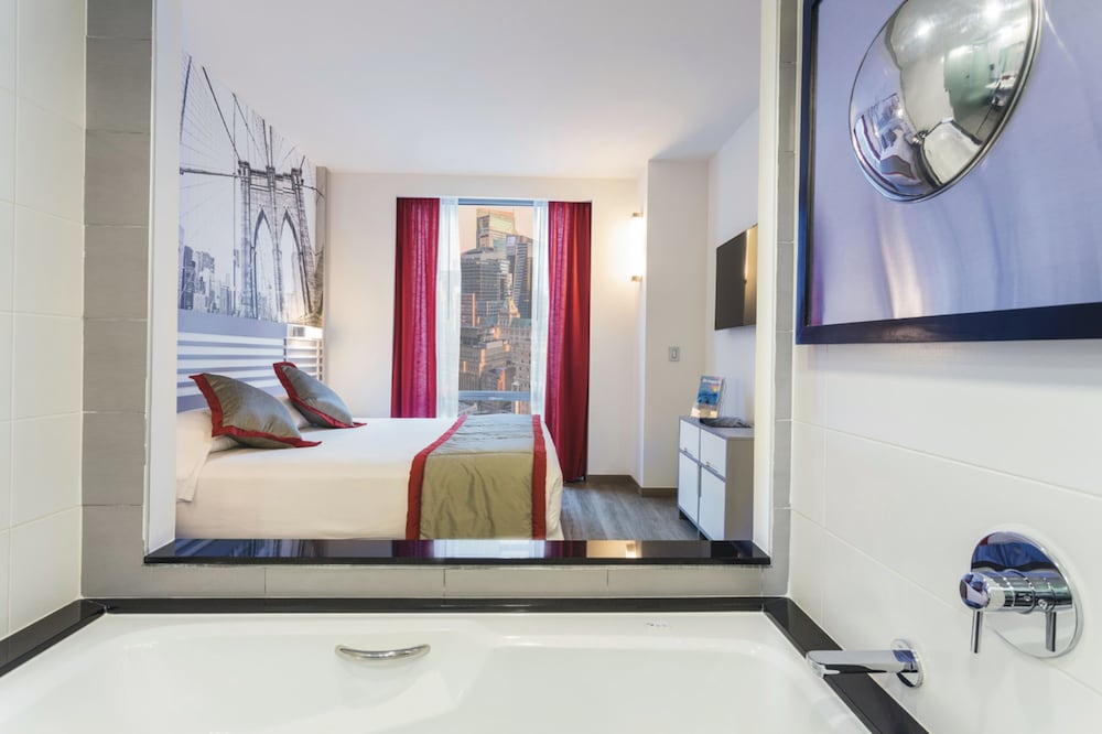 Hotel Riu Plaza New York Times Square — Hotel rooms in New York City, New York State