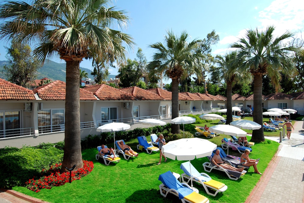 Panorama Hotel — Hotel building in Alanya
