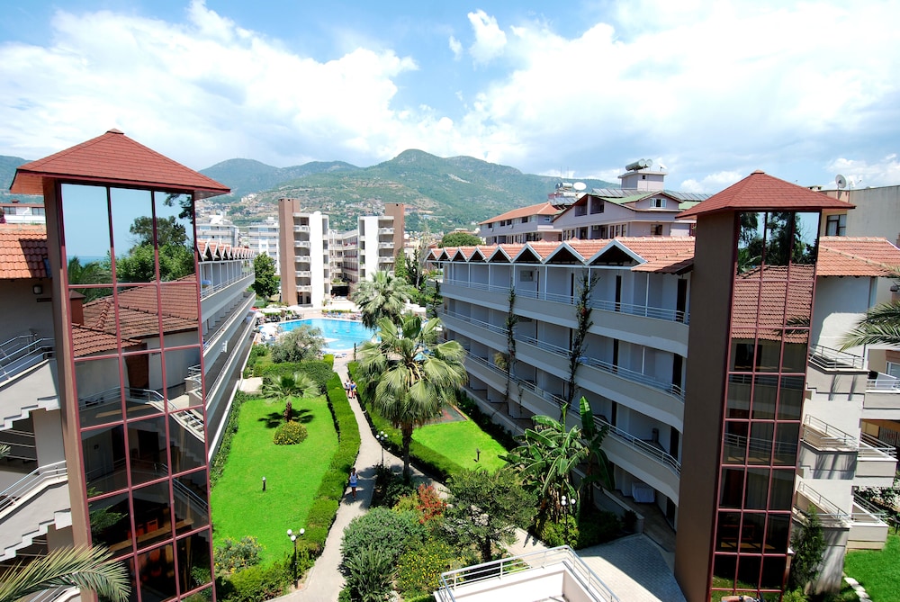 Panorama Hotel — Hotel building in Alanya