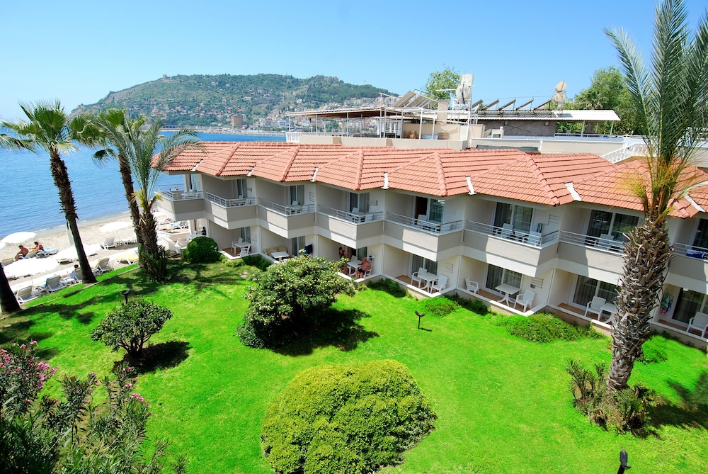 Panorama Hotel — Hotel building in Alanya
