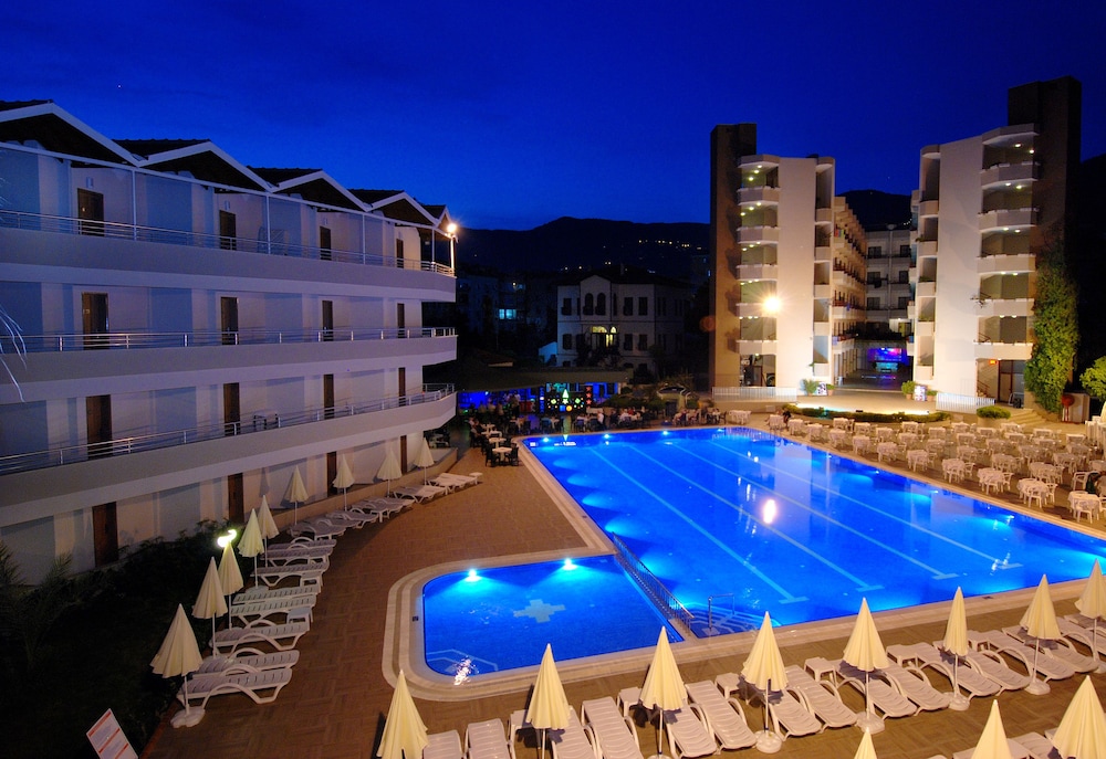 Panorama Hotel — Swimming pool in Alanya