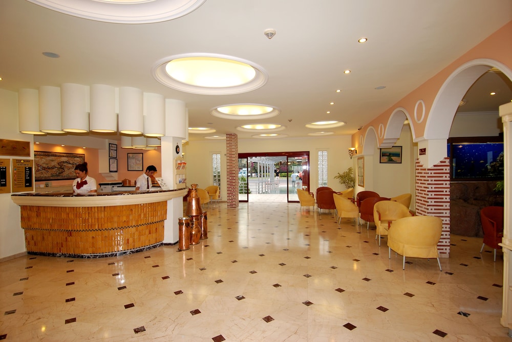 Panorama Hotel — Hotel building in Alanya
