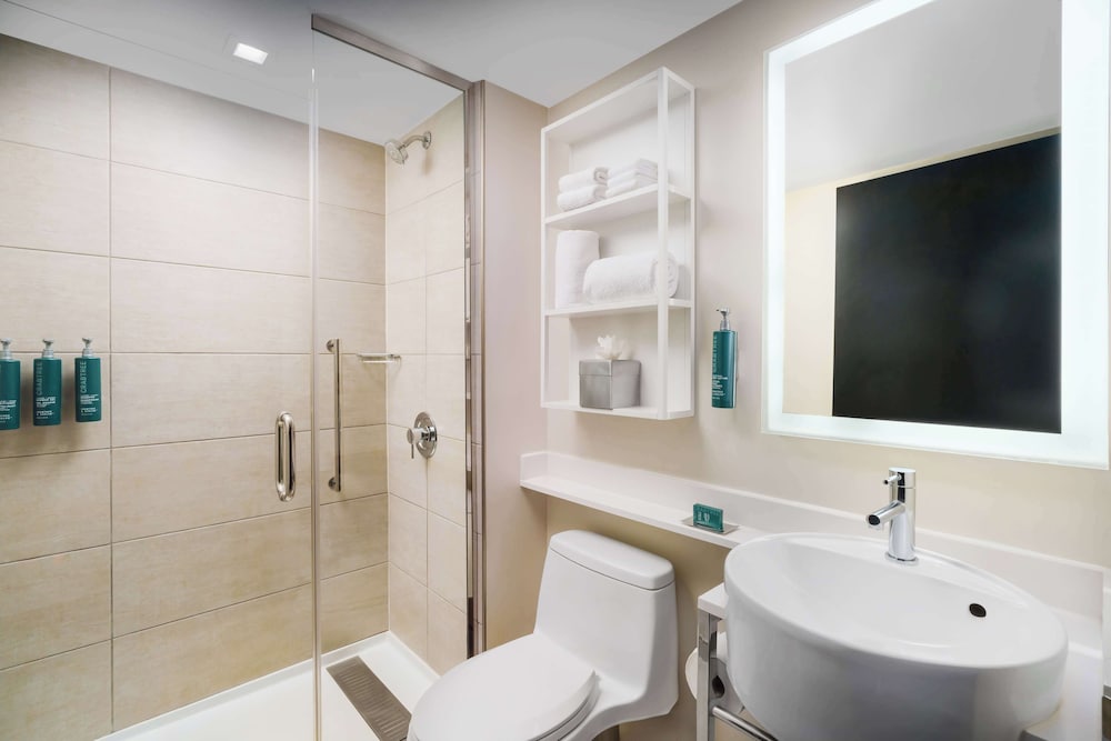 DoubleTree by Hilton New York Times Square West — Hotel rooms in New York City, New York State