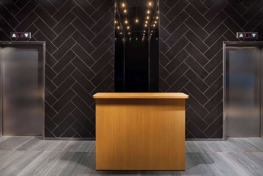 DoubleTree by Hilton New York Times Square West — Restaurant & bars in New York City, New York State