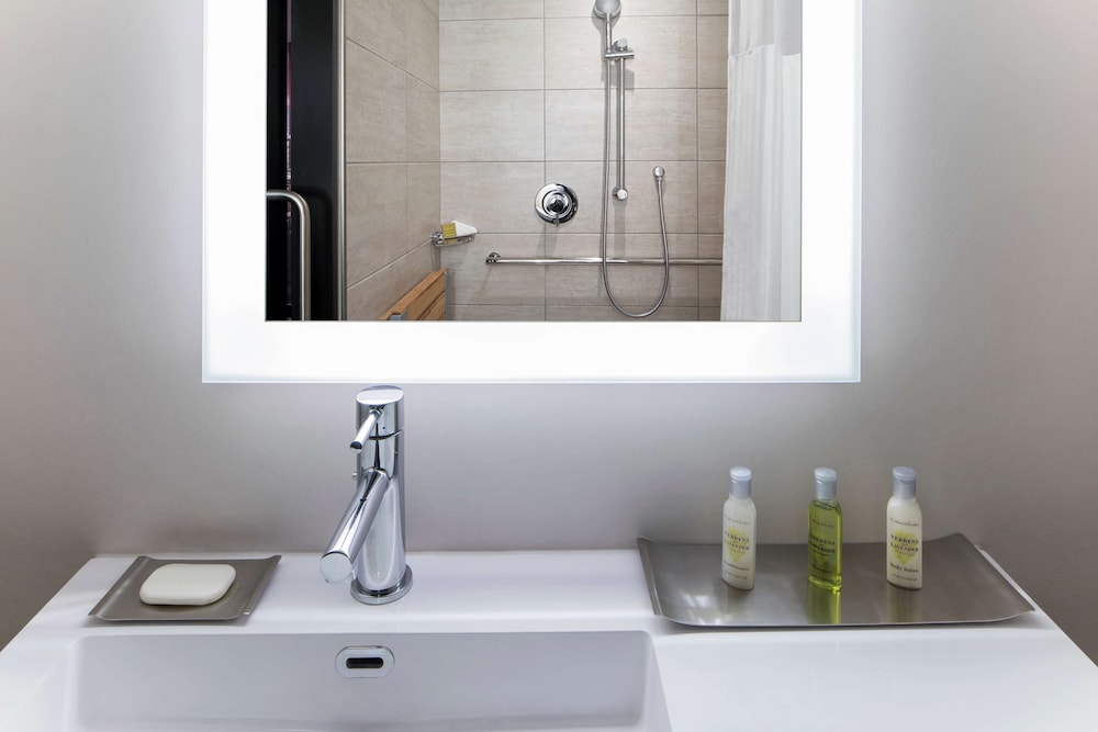 DoubleTree by Hilton New York Times Square West — Hotel rooms in New York City, New York State