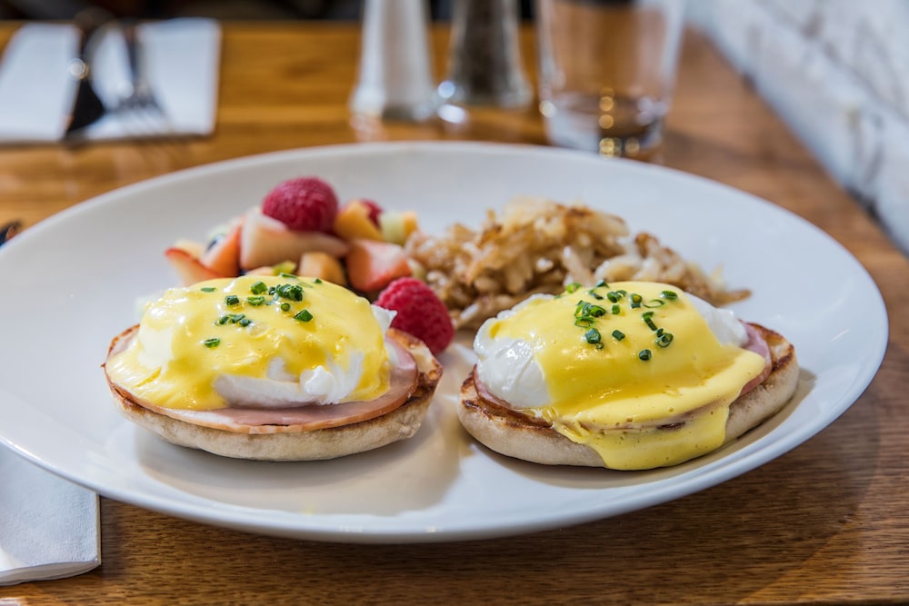 DoubleTree by Hilton New York Times Square West — Restaurant & bars in New York City, New York State