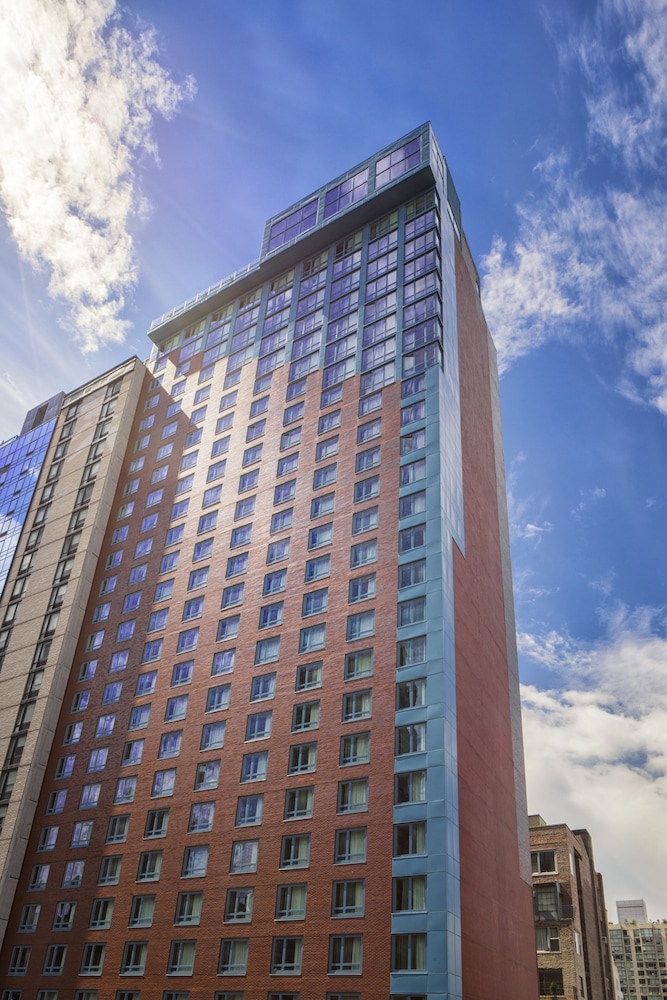 DoubleTree by Hilton New York Times Square West — Hotel building in New York City, New York State