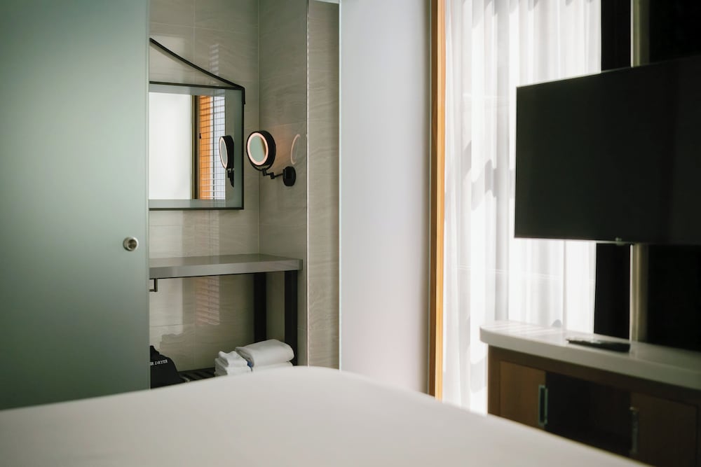 Crowne Plaza HY36 Midtown Manhattan by IHG — Hotel rooms in New York City, New York State