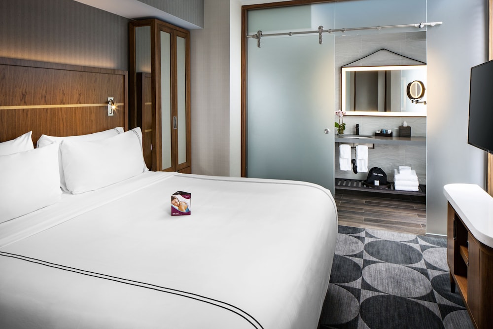 Crowne Plaza HY36 Midtown Manhattan by IHG — Hotel rooms in New York City, New York State