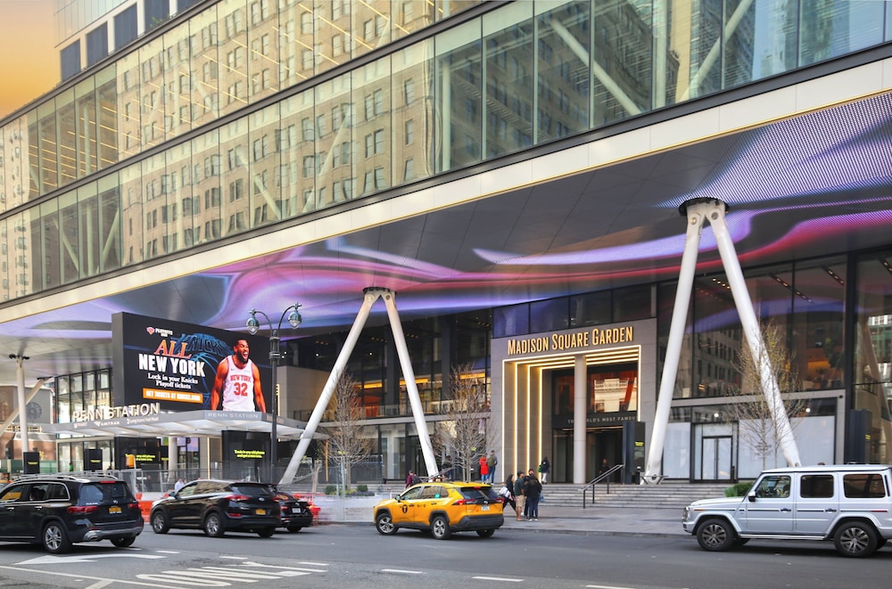 Crowne Plaza HY36 Midtown Manhattan by IHG — Attractions in the area in New York City, New York State
