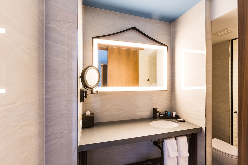 Crowne Plaza HY36 Midtown Manhattan by IHG — Hotel rooms in New York City, New York State