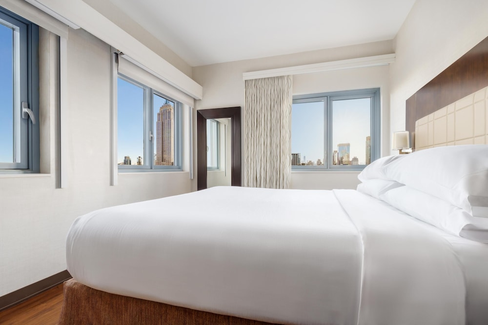 Embassy Suites by Hilton New York Manhattan Times Square — Hotel rooms in New York City, New York State