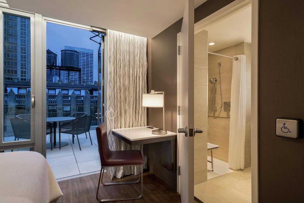 Embassy Suites by Hilton New York Manhattan Times Square — Hotel rooms in New York City, New York State
