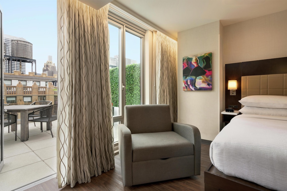 Embassy Suites by Hilton New York Manhattan Times Square — Hotel rooms in New York City, New York State