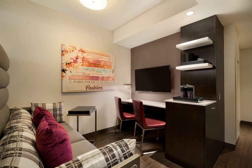Embassy Suites by Hilton New York Manhattan Times Square — Hotel rooms in New York City, New York State