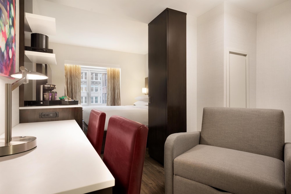 Embassy Suites by Hilton New York Manhattan Times Square — Hotel rooms in New York City, New York State