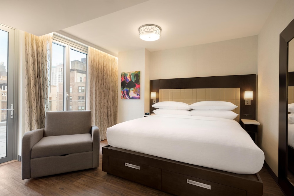 Embassy Suites by Hilton New York Manhattan Times Square — Hotel rooms in New York City, New York State