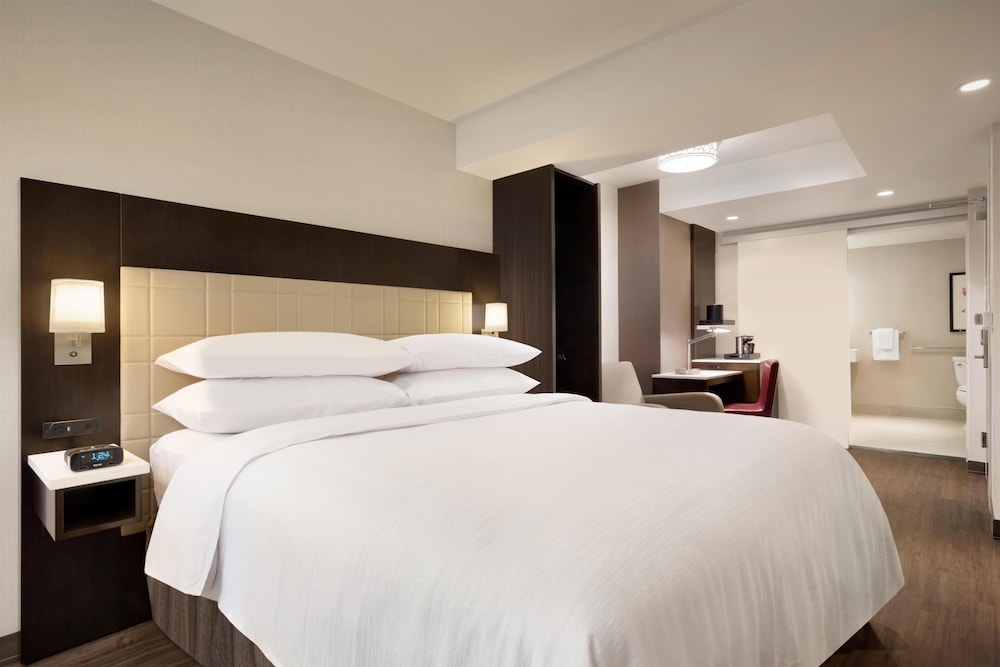 Embassy Suites by Hilton New York Manhattan Times Square — Hotel rooms in New York City, New York State