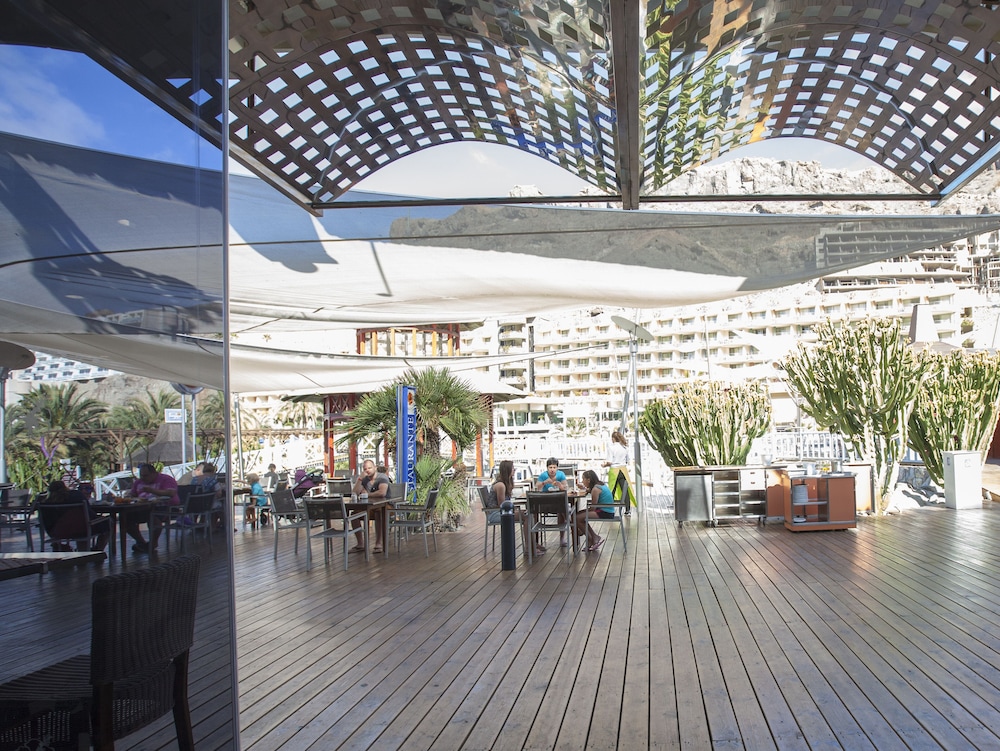 LIVVO Lago Taurito Hotel & Aquapark All Inclusive — Restaurant in Taurito, Canary Islands