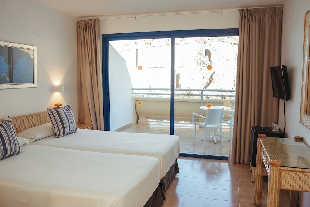 LIVVO Lago Taurito Hotel & Aquapark All Inclusive — Rooms in Taurito, Canary Islands