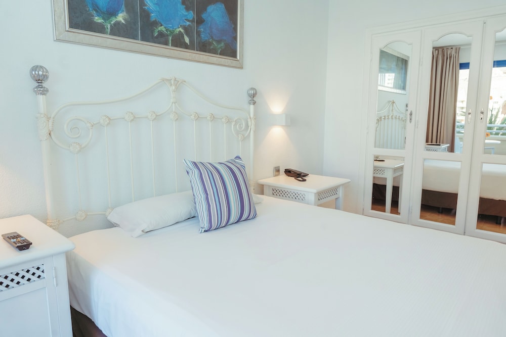 LIVVO Lago Taurito Hotel & Aquapark All Inclusive — Rooms in Taurito, Canary Islands