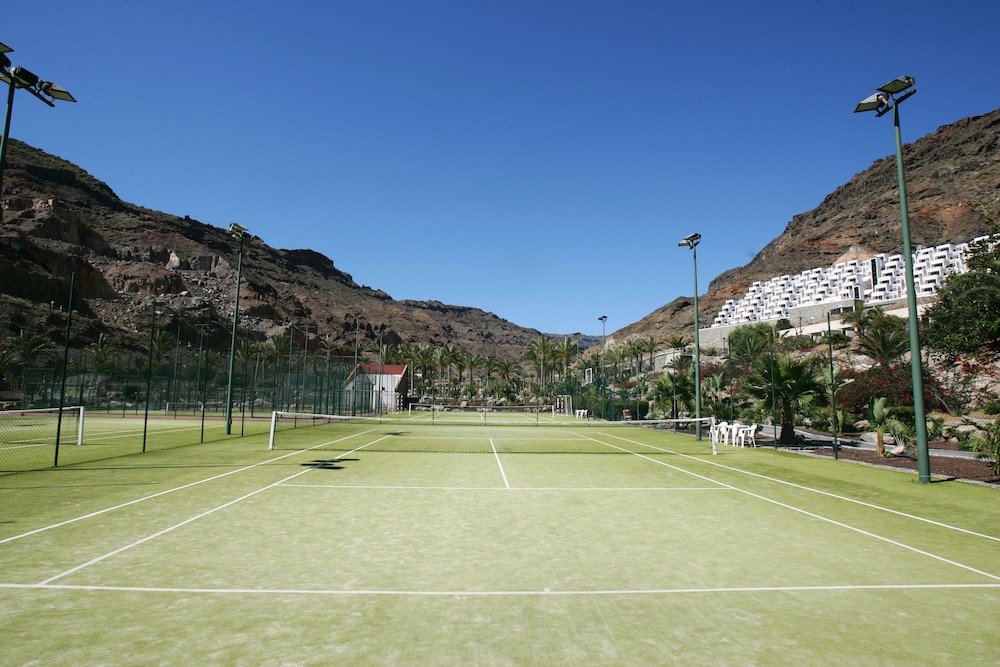 LIVVO Lago Taurito Hotel & Aquapark All Inclusive — On-site activities in Taurito, Canary Islands