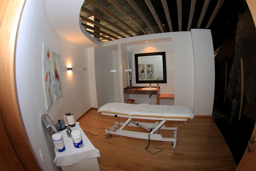 LIVVO Lago Taurito Hotel & Aquapark All Inclusive — Facilities in Taurito, Canary Islands