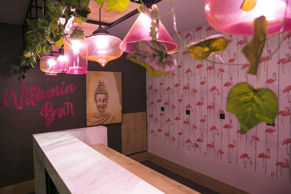 Sailor's Beach Club - All Inclusive — Restaurant & bars in Kemer