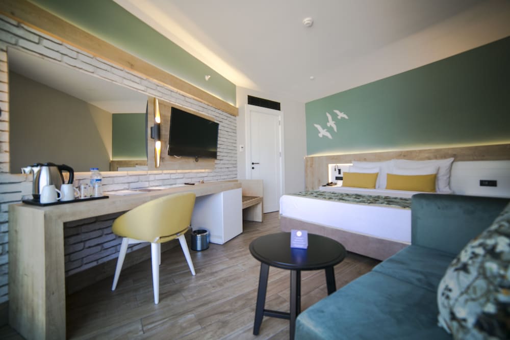 Sailor's Beach Club - All Inclusive — Hotel rooms in Kemer