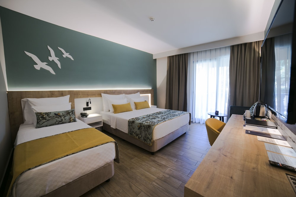 Sailor's Beach Club - All Inclusive — Hotel rooms in Kemer