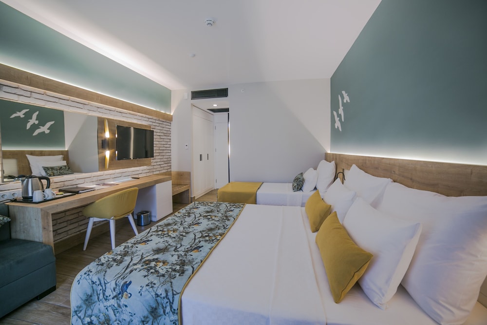Sailor's Beach Club - All Inclusive — Hotel rooms in Kemer