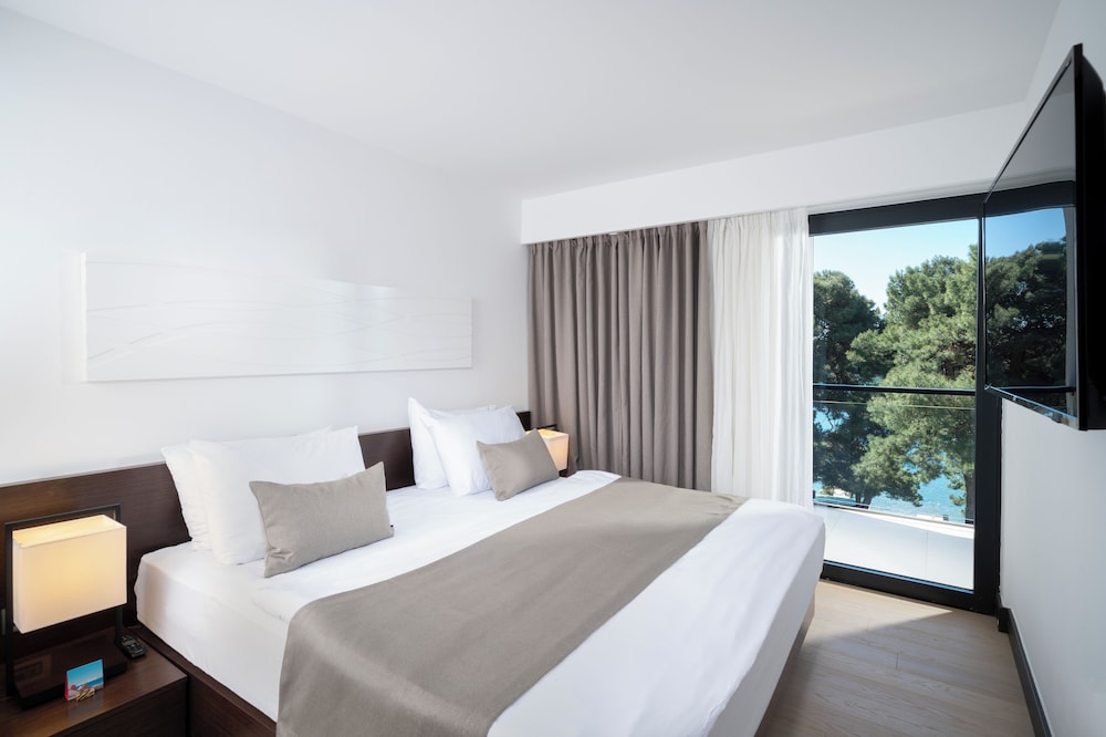 Hotel Parentium Plava Laguna — Hotel rooms in Poreč, Istria