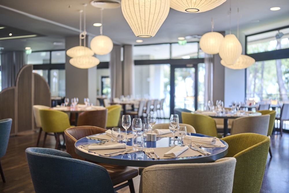 Hotel Parentium Plava Laguna — Restaurant & bars in Poreč, Istria