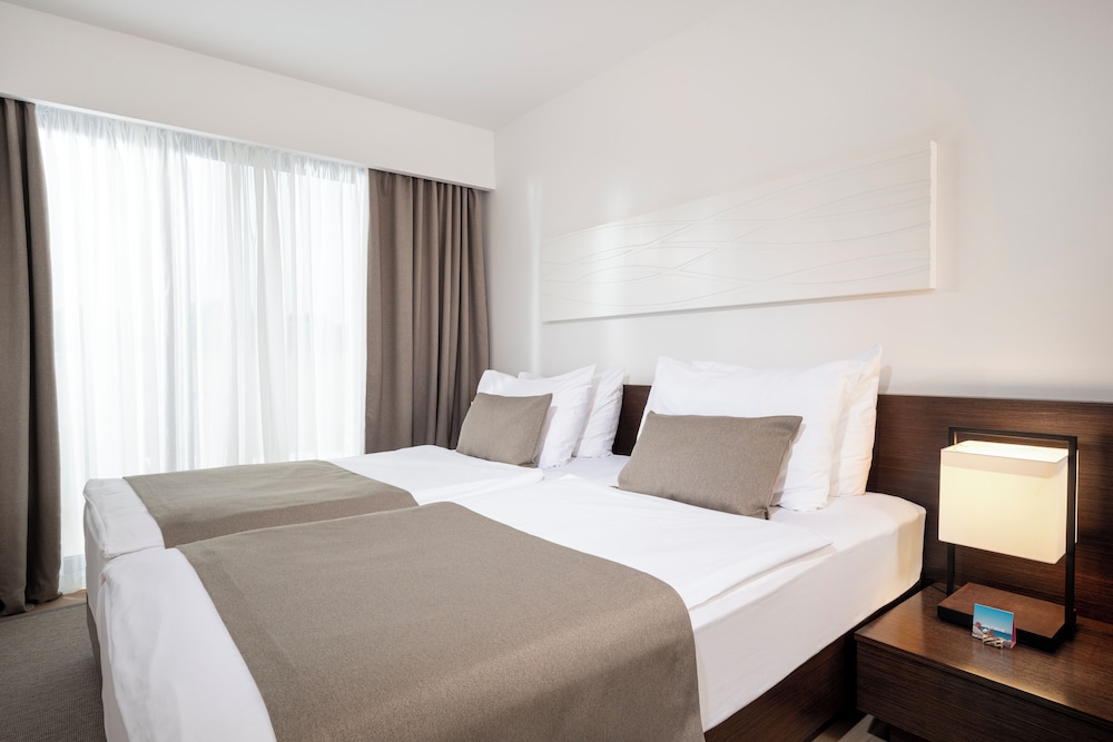 Hotel Parentium Plava Laguna — Hotel rooms in Poreč, Istria