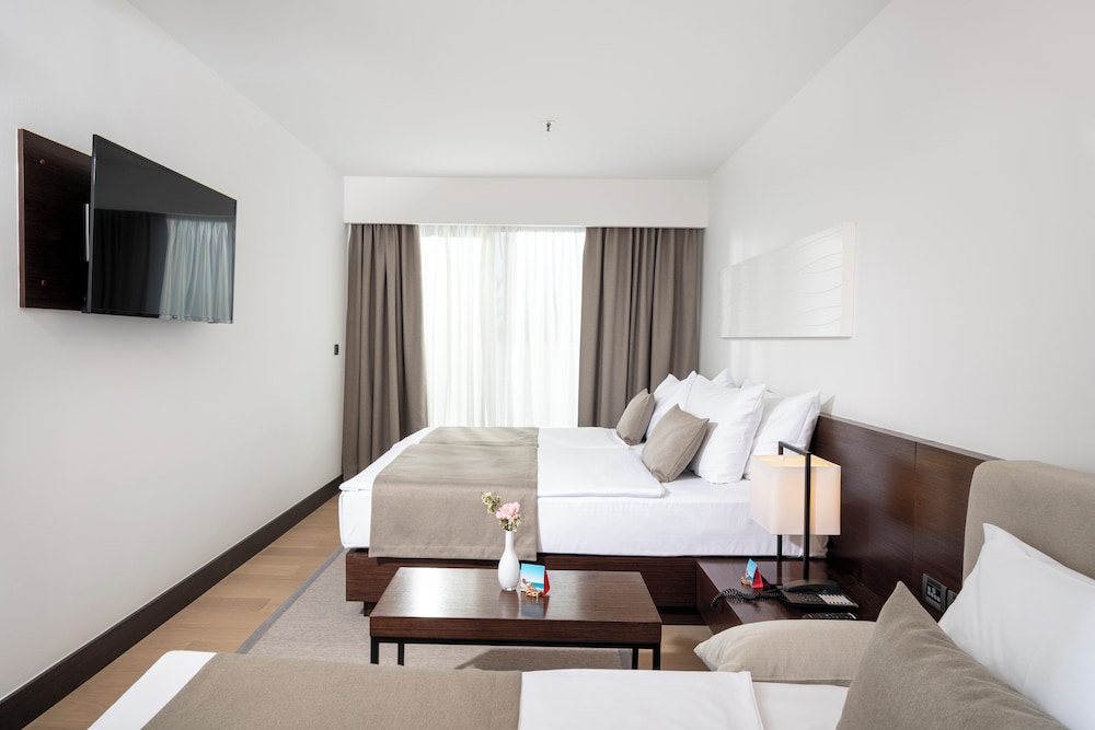 Hotel Parentium Plava Laguna — Hotel rooms in Poreč, Istria