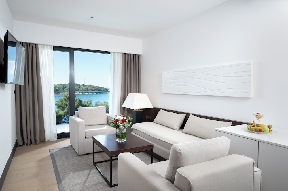Hotel Parentium Plava Laguna — Hotel rooms in Poreč, Istria