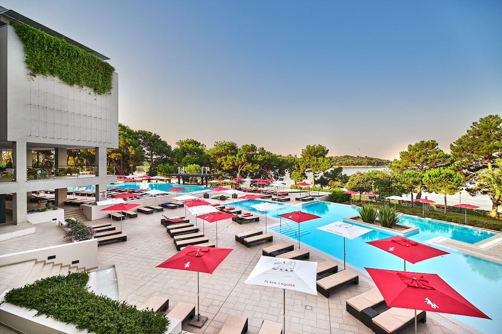 Hotel Parentium Plava Laguna — Swimming pool in Poreč, Istria